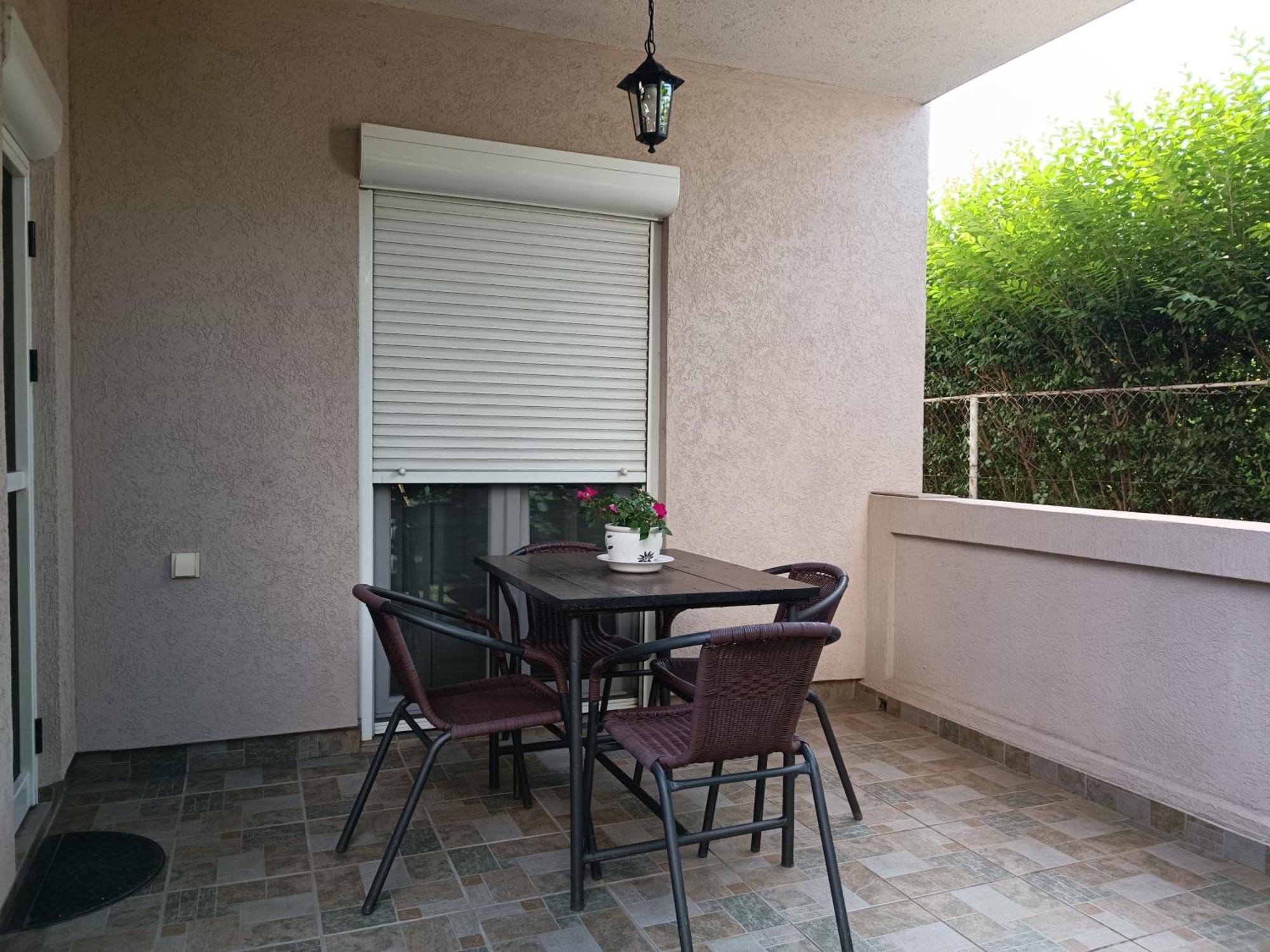 Entire House Floor - 2-Bedroom Cozy & Peaceful Apartment Podgorica Exterior foto